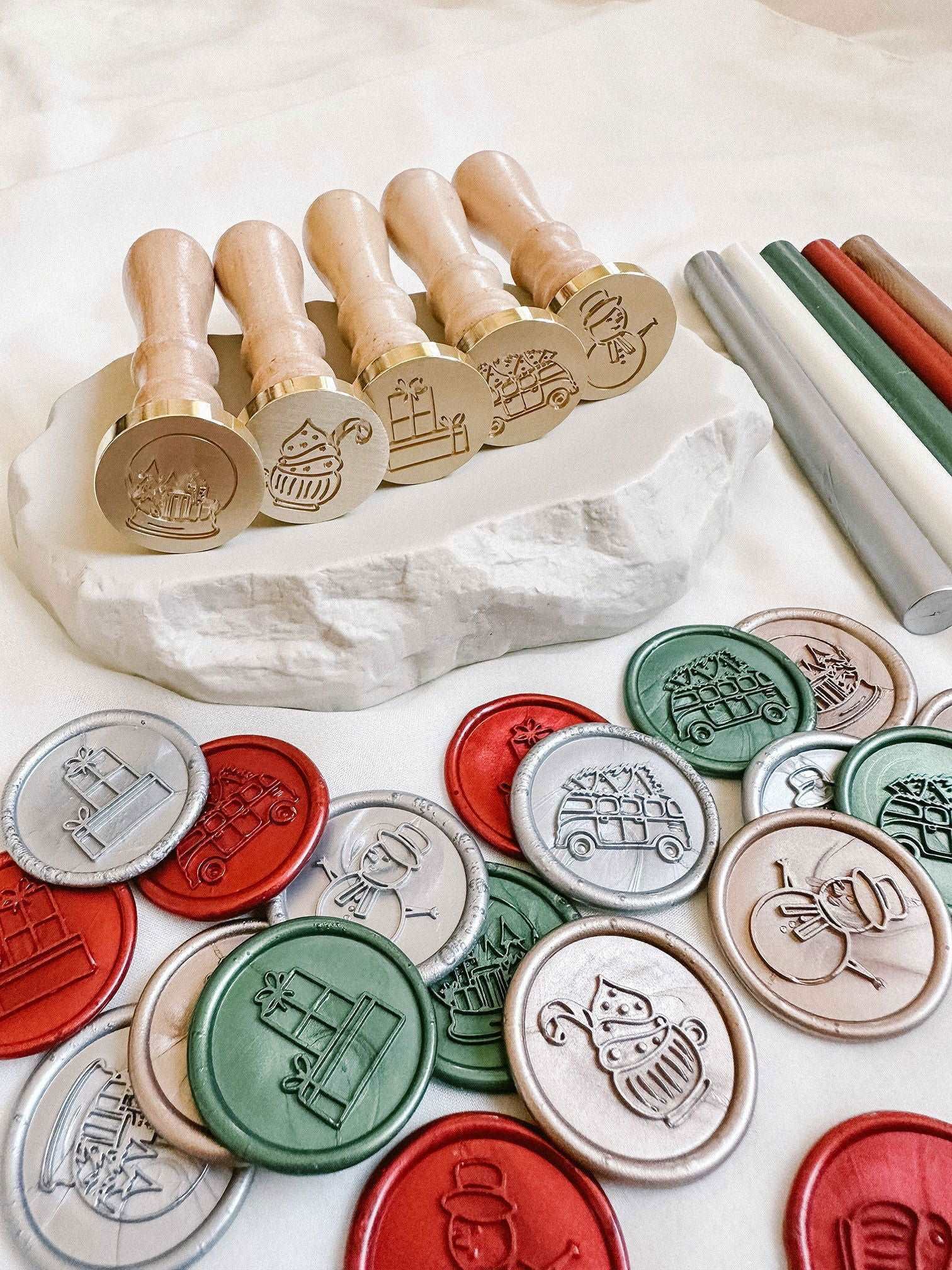 2023 Holiday Stamp Set