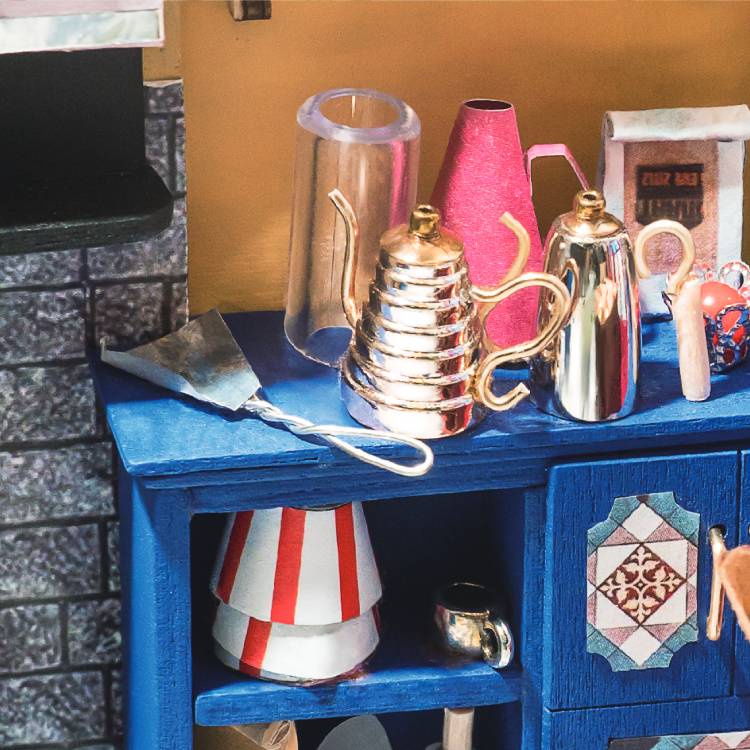 1:24 DIY Mini Dollhouse Kit | Nancy's Bakeshop